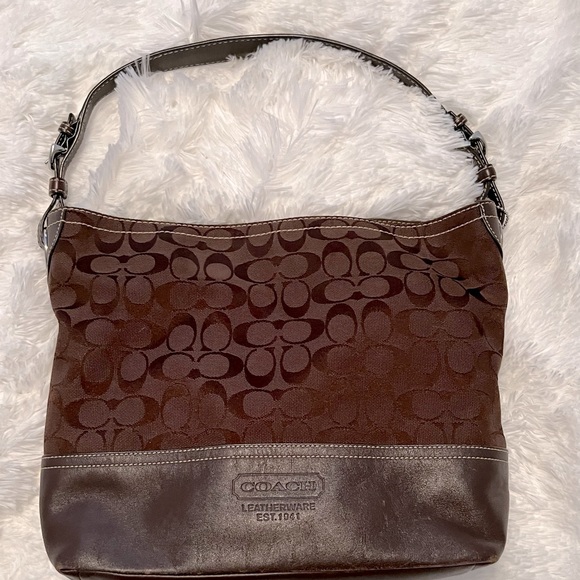 Coach Hobo - Picture 1 of 9